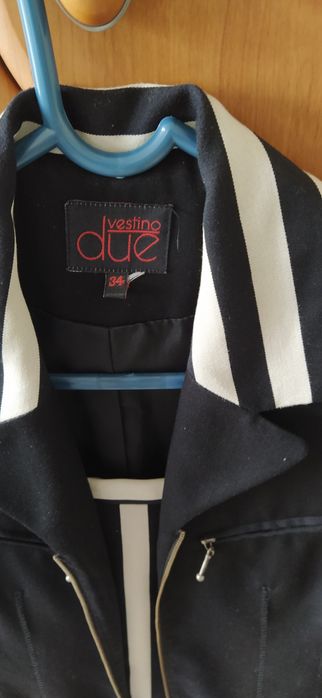 Vând costume dama