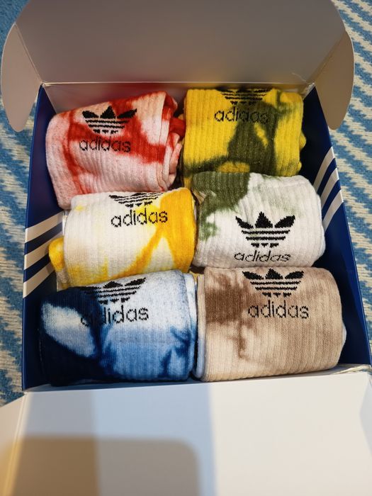 Șosete lungi colorate Jordan și adidas