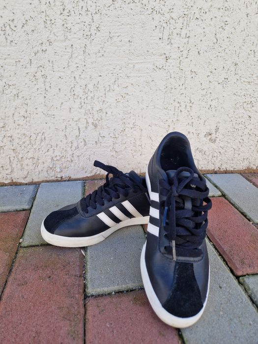 Adidași Adidas marimea 36