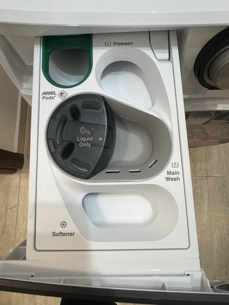 Пералня със сушилня AEG LWR85165O