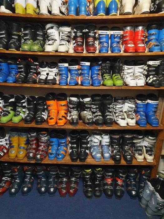 schiuri copii si adulti clapari ski bete casca ochelari schi