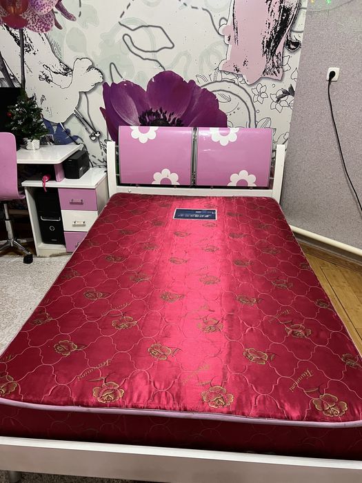 Спальный гарнитур