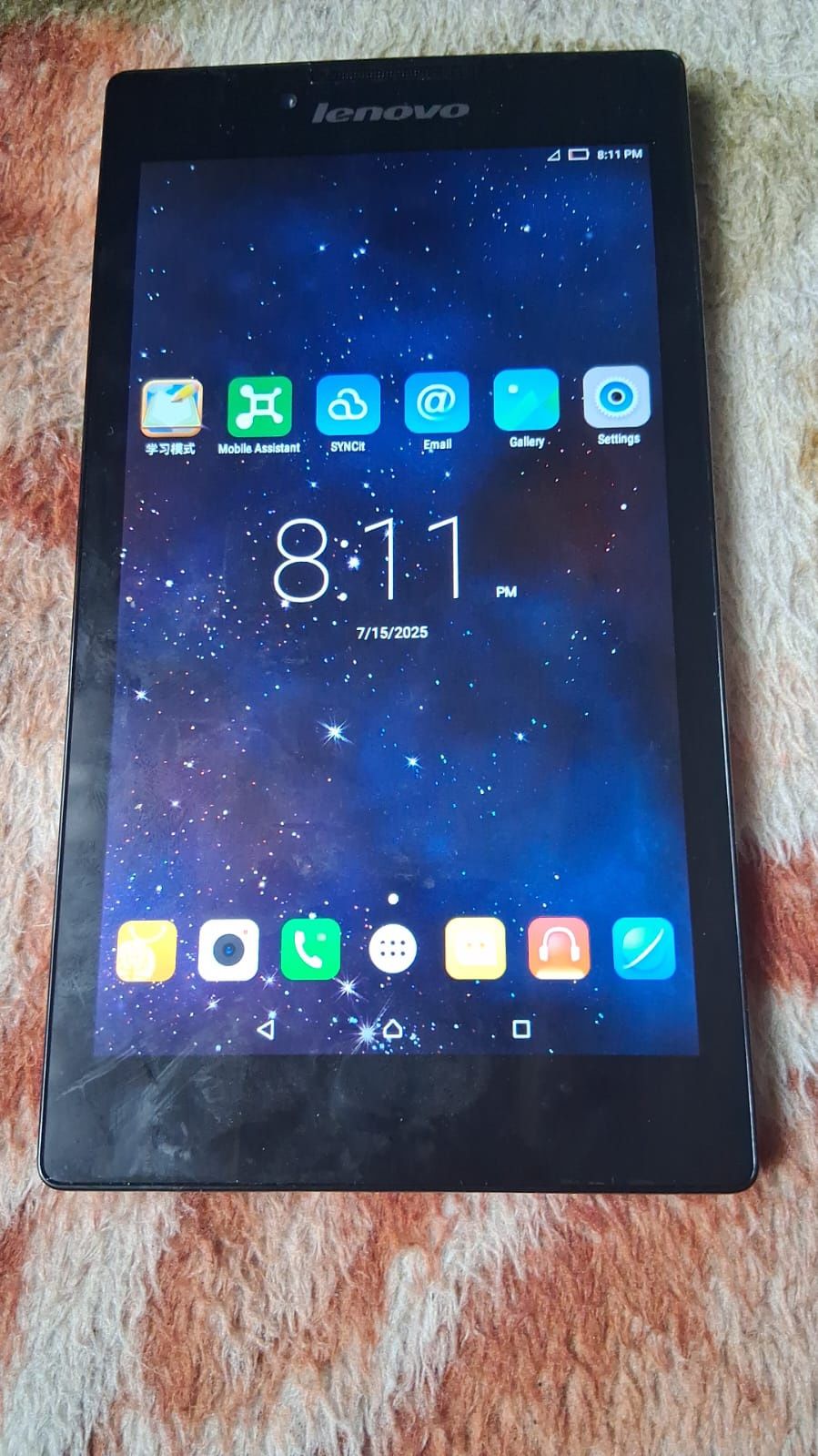 Vând tabletă Lenovo  Dolby