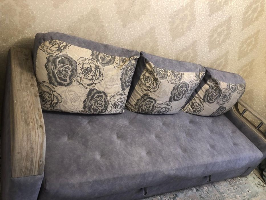 Продам диван тахта и шифоньер