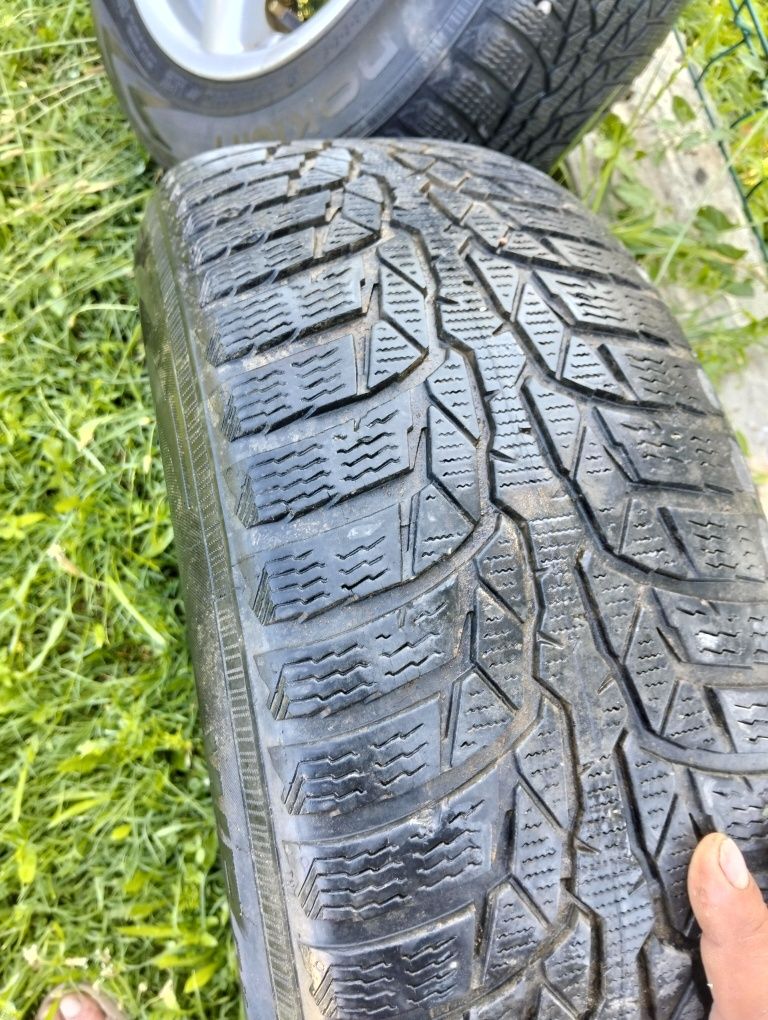 Vând jante r15 +patru cauciucuri că noi de vară