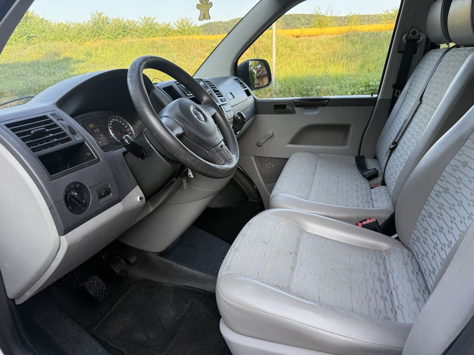 VW Transporter T5 Modelul Lung 2.0 Tdi Euro 5 cu 8+1 Locuri