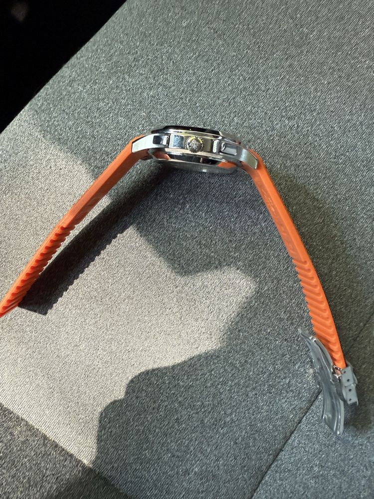 Продавам нов Patek Philippe