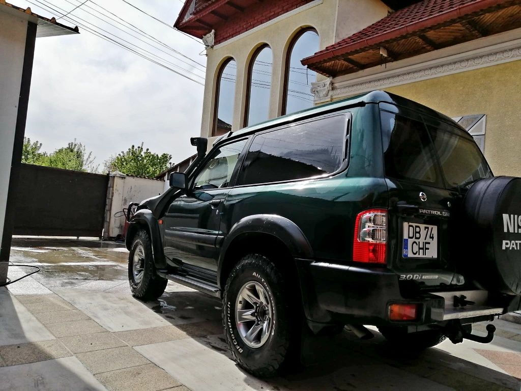 Vand Nissan Patrol Y61  2002- Autoutilitara 2 locuri