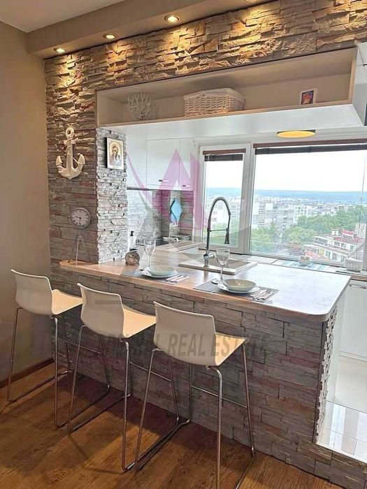 Дава се под наем Двустаен апартамент в Варна, Цветен квартал - 60 кв.м за 550 € - Снимка #1