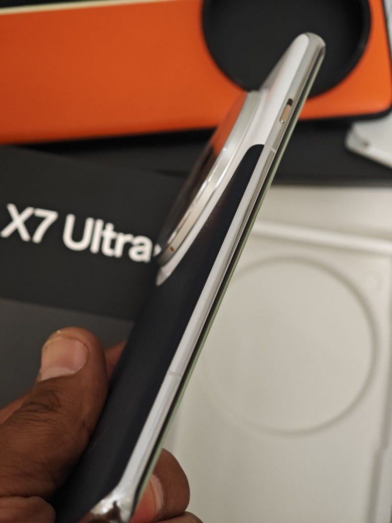 Oppo find x7 ultra/16-256/, отличен, комплект, бартер.