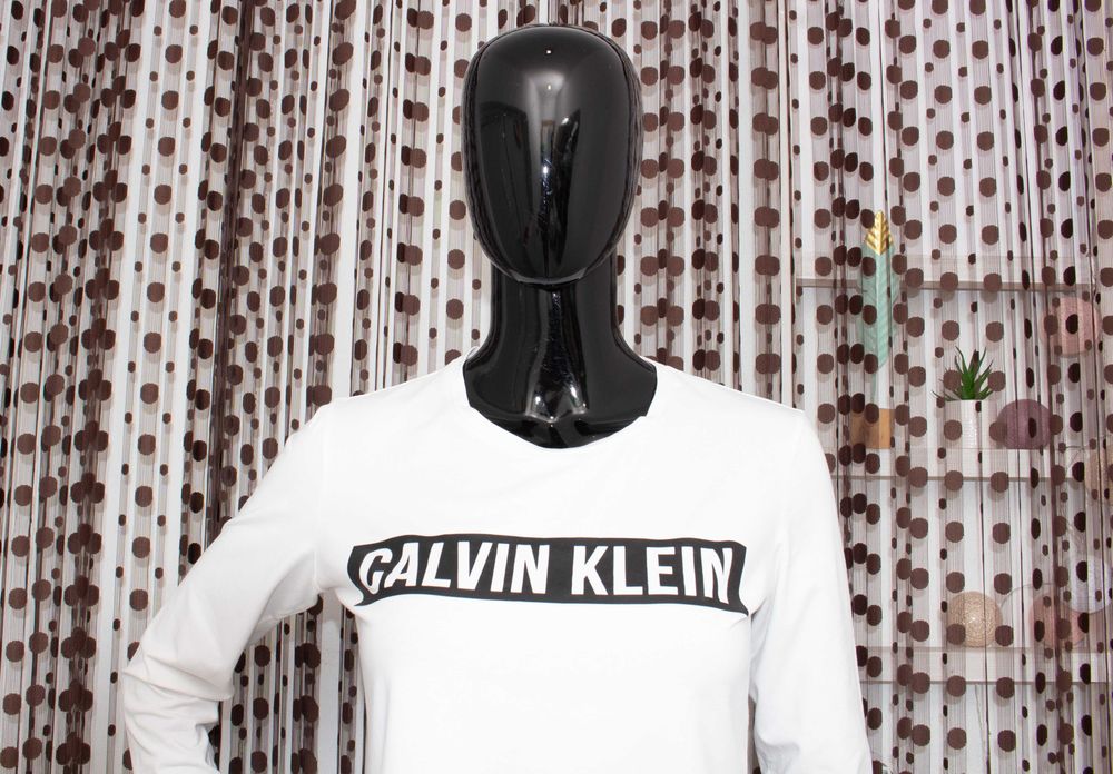 Calvin Klein оригинална дамска бяла блуза тениска с дълъг ръкав XS