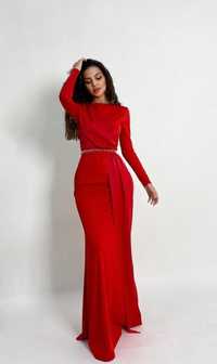 Продам красное шикарное платье