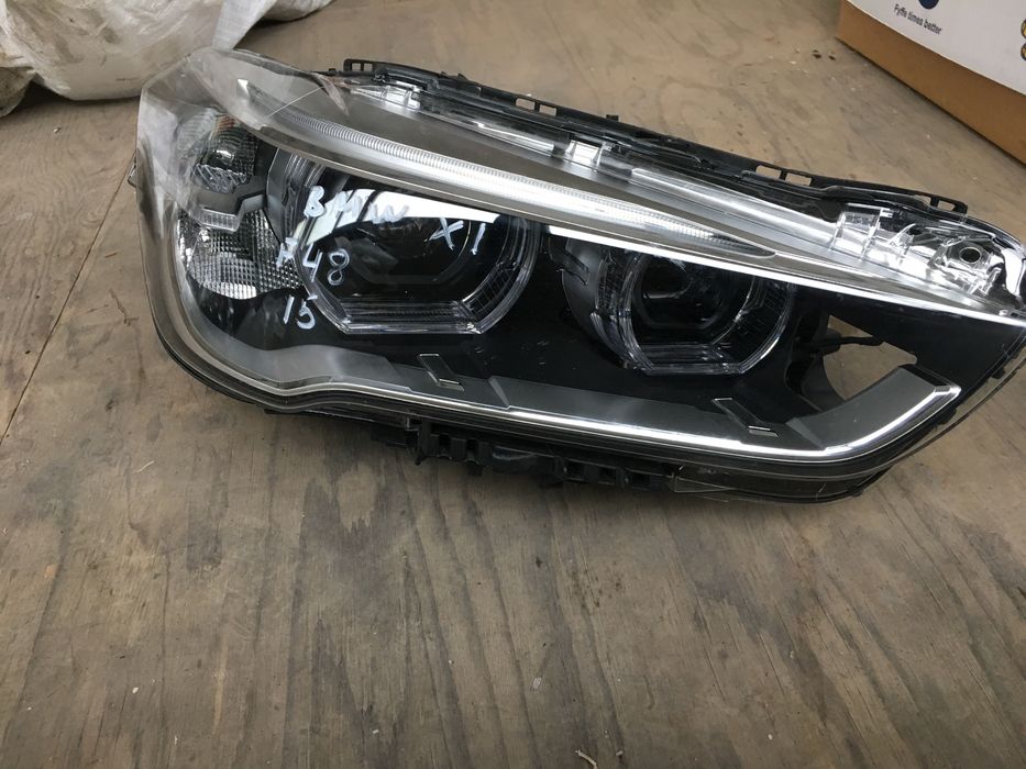 Оригинална Предна броня и Десен фар за Bmw X1. F48. 2015-