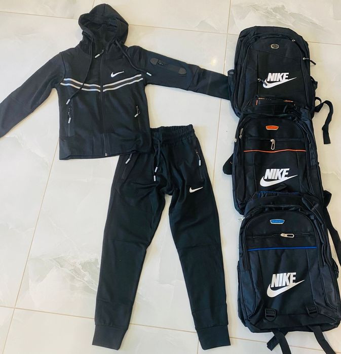 Trening Nike 8-16 ani