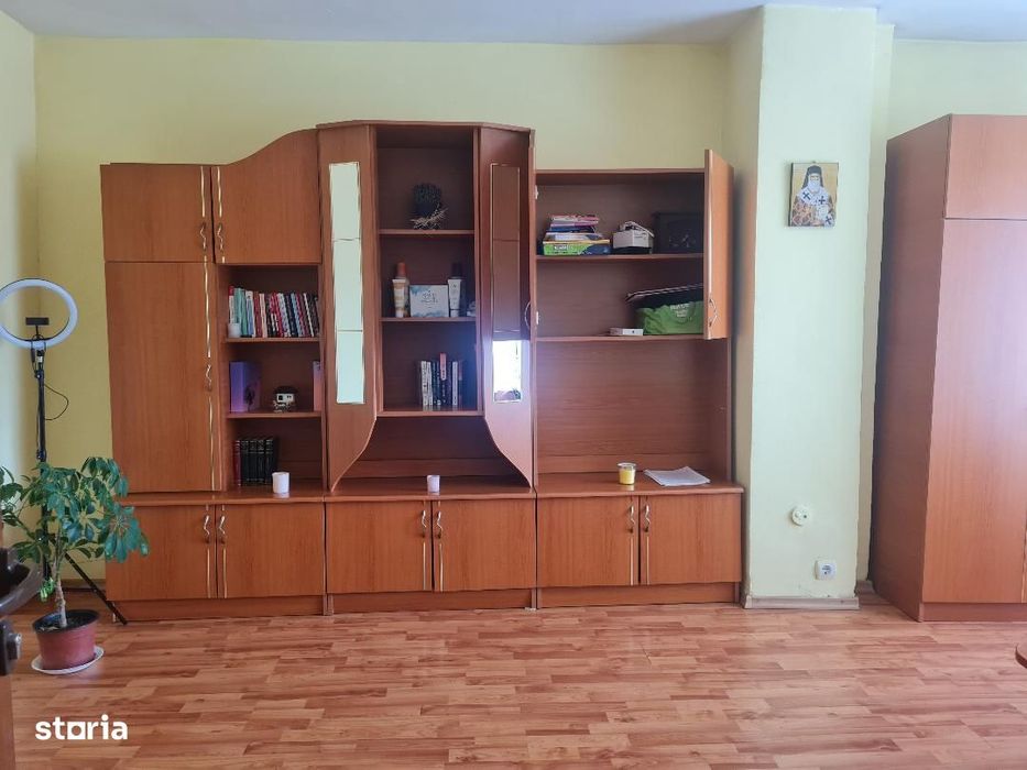 Apartament  trei camere  Mioveni
