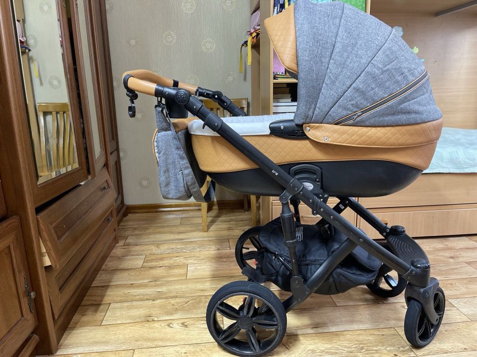 Коляска для ребенка