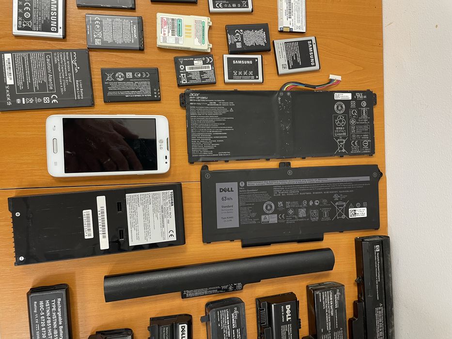 Diversi acumulatori si baterii