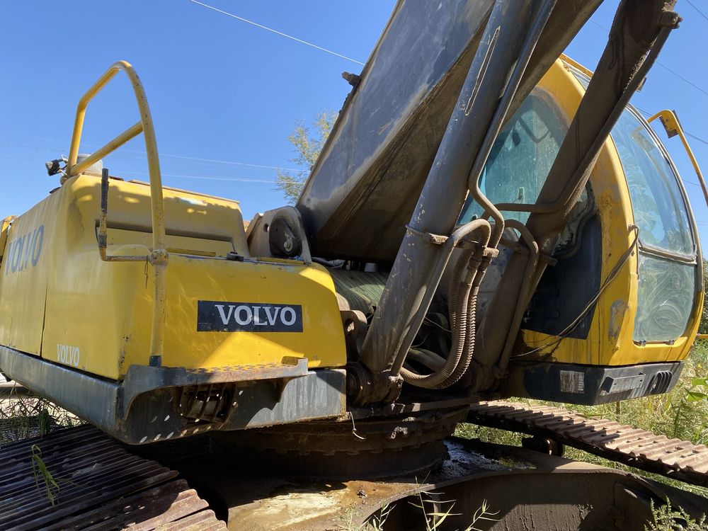 Экскавотор. Volvo 290 bls