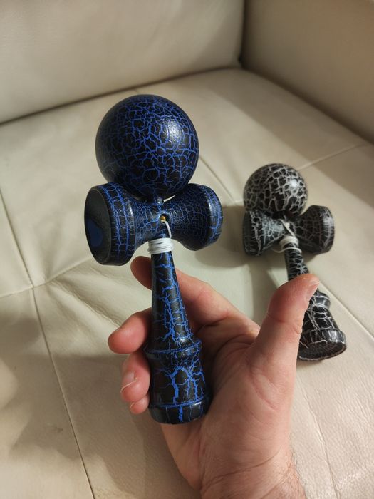 Kendama 18 cm Original Cracked