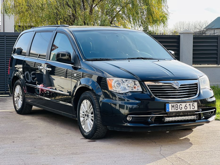 Lancia Voyager 280cp 7 locuri