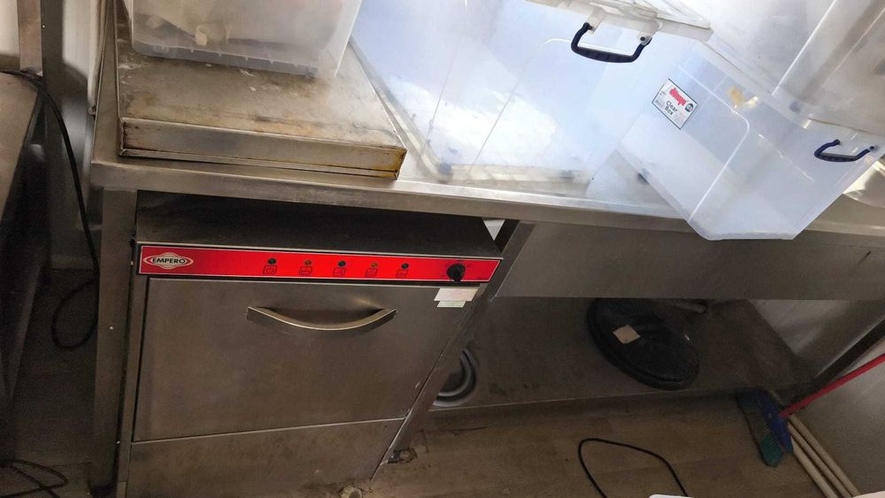 Vand containere echipate bucatarie