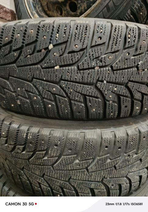 Зимние шины шипованные б/у 4 шт.
