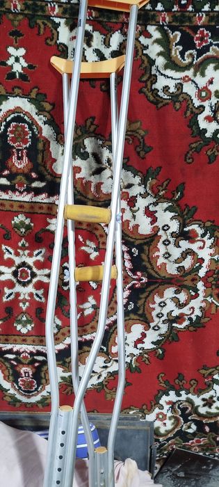 Костыли подмышечные