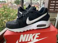 Nike Air Max Command Flex