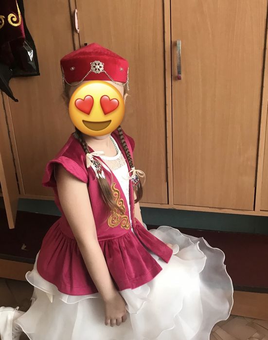 Продам жилет и тюбетейку 3500тыс