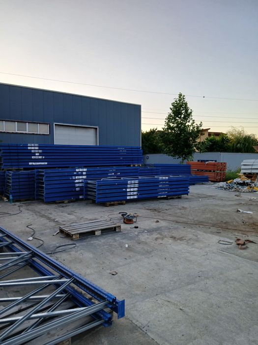 Avem rafturi metalice de vânzare