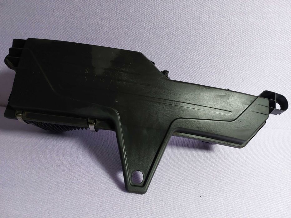 Carcasa filtru aer BMW F20 F21 F22 F30 F 31 F32 F33 F34 Cod 8511655
