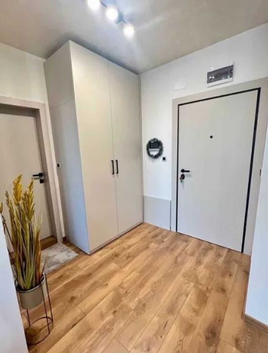 Продава се Двустаен апартамент в Пловдив, Център - 83 кв.м за 1928 €/кв.м - Снимка #7