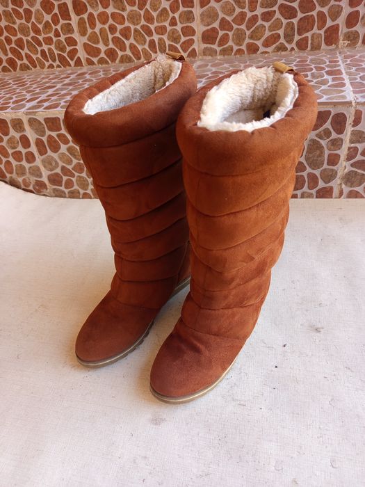 Женские сапожка .