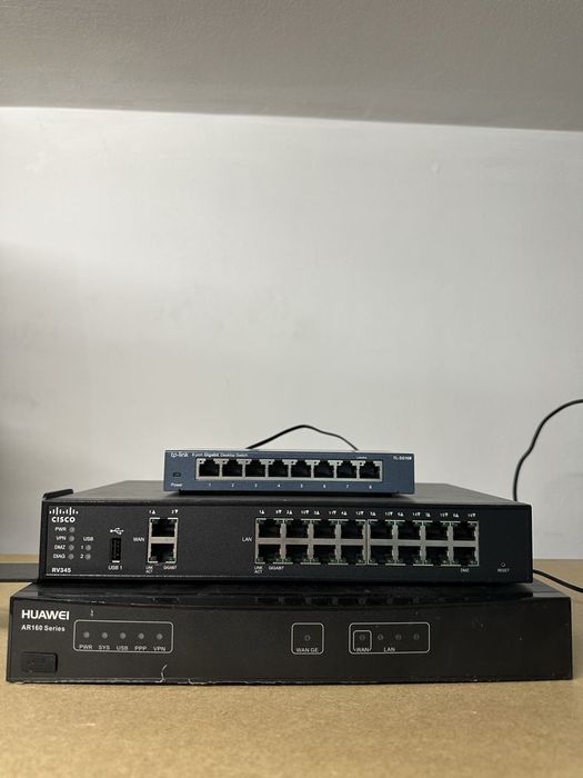 Switch 8 port tp-link plus huawei ar160 plus cititor coduri bare orbit