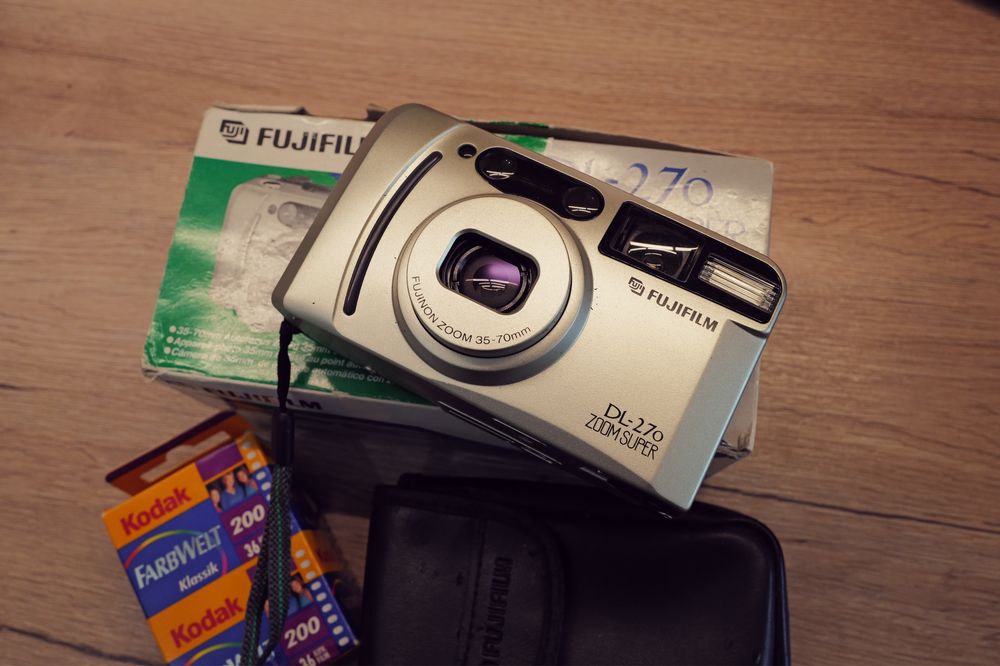 Aparat foto Olympus Mju V 5 All weather film Metalic point & shot 35mm