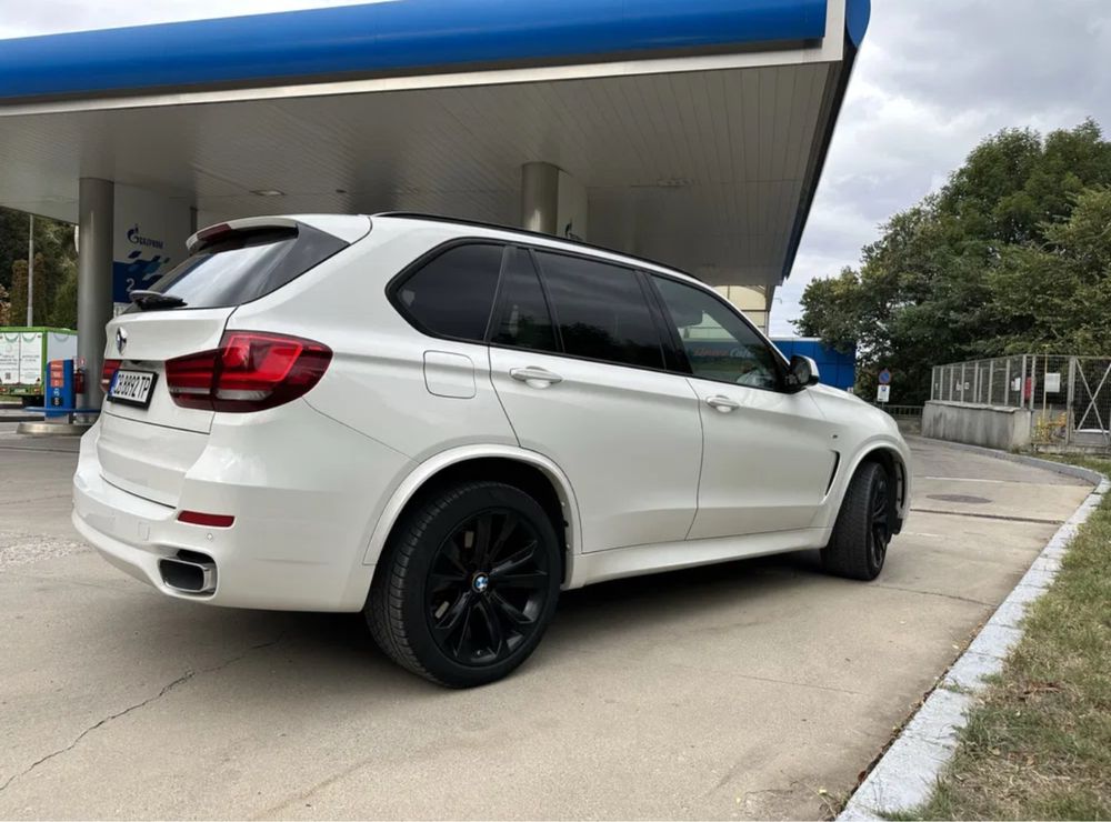BMW X5 4,0D 313 к.с