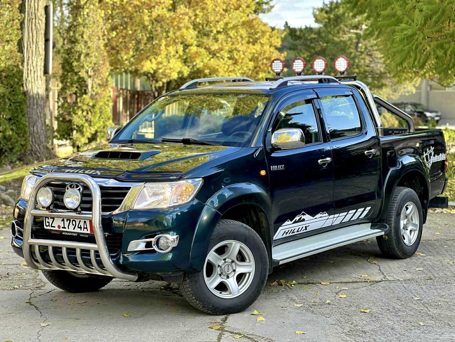 - IMPECABILA Toyota Hilux INVINCIBLE 2.5Tdi 180cp Manuala Full 2016