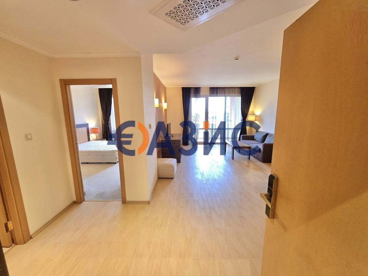 Продава се Двустаен апартамент в к.к. Слънчев бряг - 84 кв.м за 1012 €/кв.м - Снимка #2