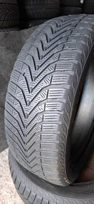 2бр. 205/55/17 Vredestein 6mm грайфер, дот 17г. Безплатен монтаж