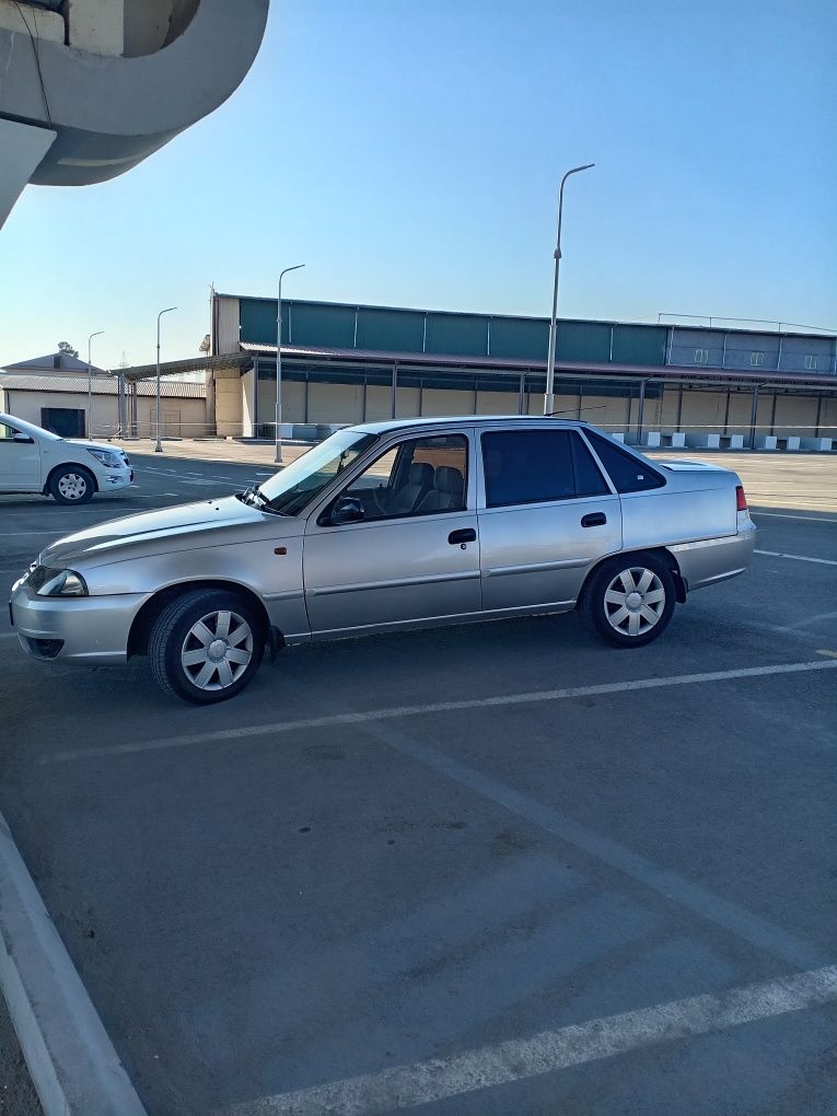 Нексия Nexia 2 2010г метан 100