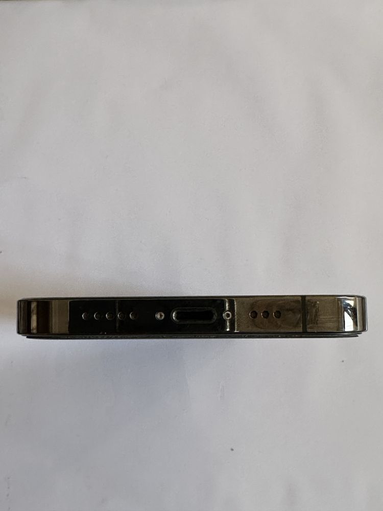 iPhone 12 pro 256 в отличном состоянии