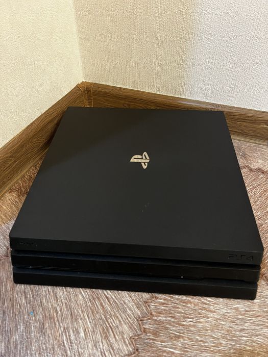 Продам SONY PlayStation 4pro 1 TB