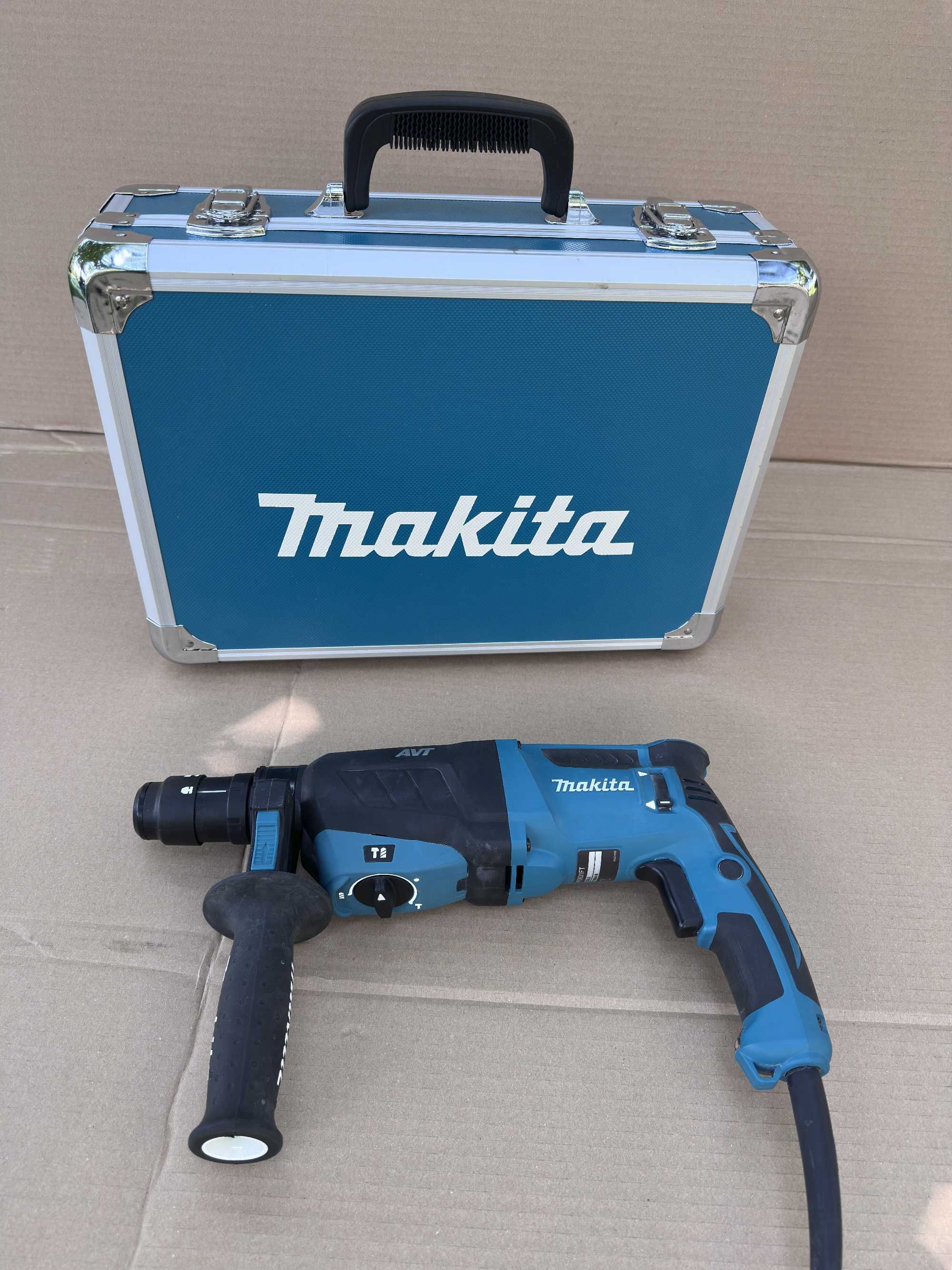 Makita HR2631FT ciocan rotopercutor si demolator  2,4 J SDS plus