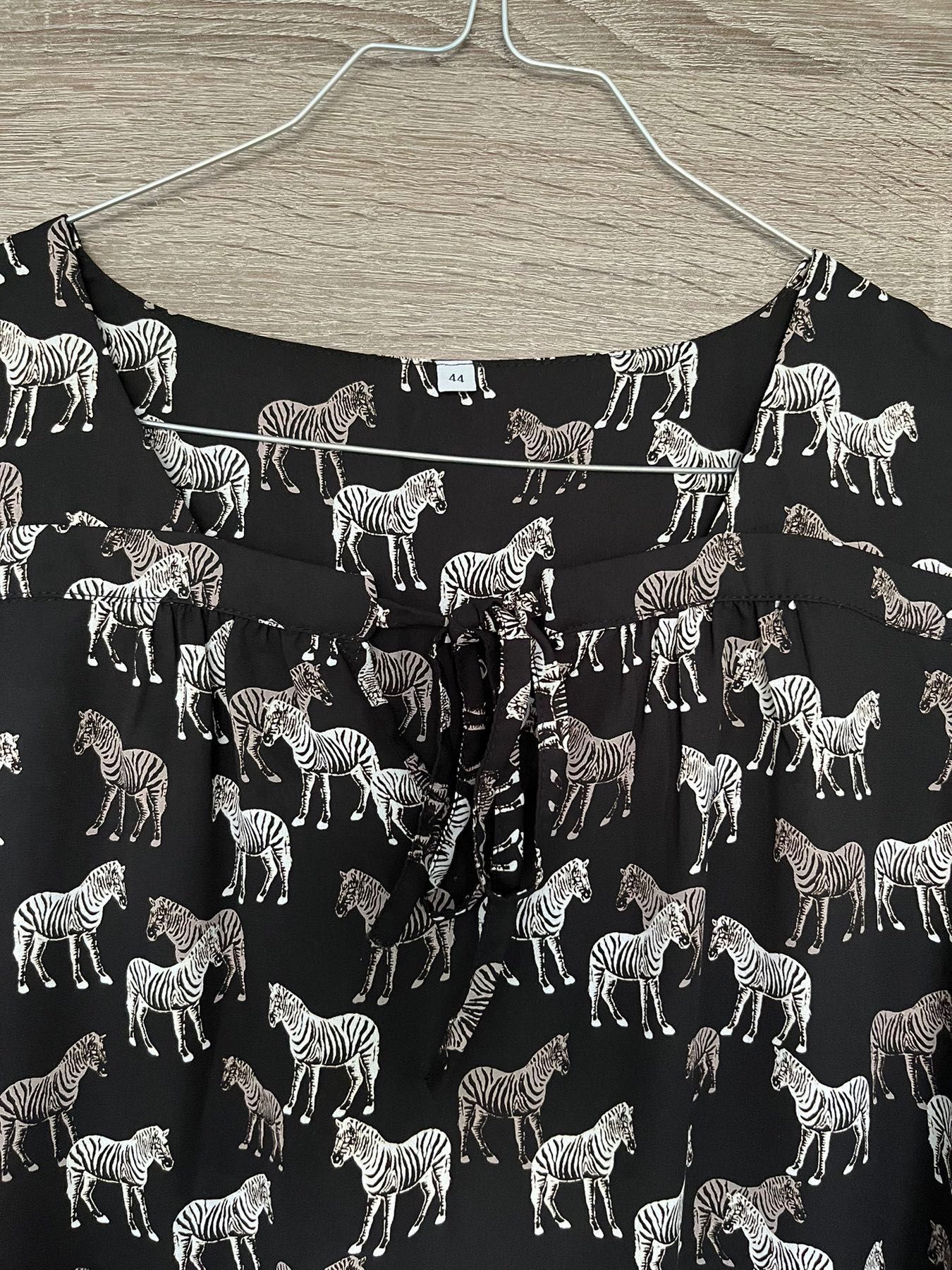 Дамска риза със зебри