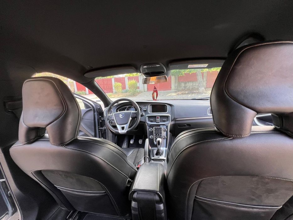 Volvo V40 Rdesign