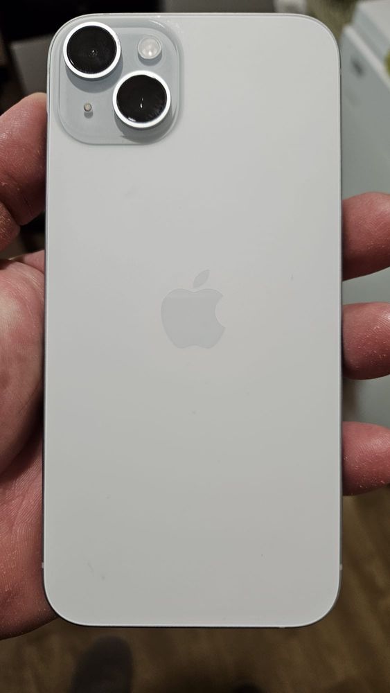 Iphone 15 plus silver