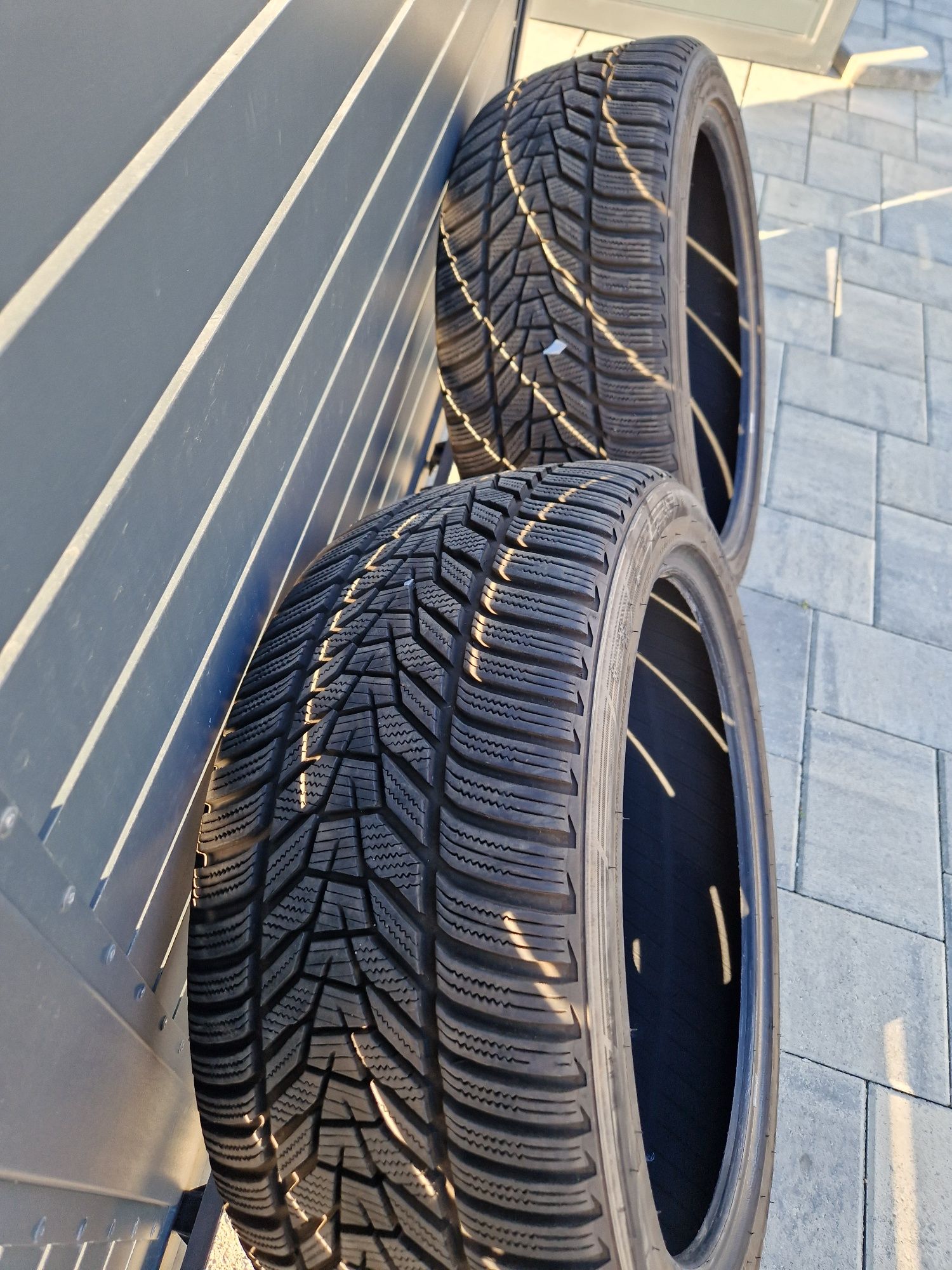 2 buc x 265/40/20 Hankook