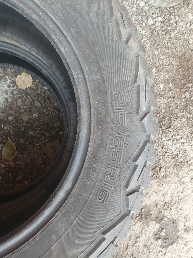 Продам 2 балона Nokian tyres outpost at 215/65/r16