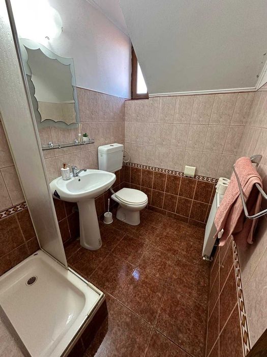 Casa si Pensiune de vanzare + 5500 mp teren