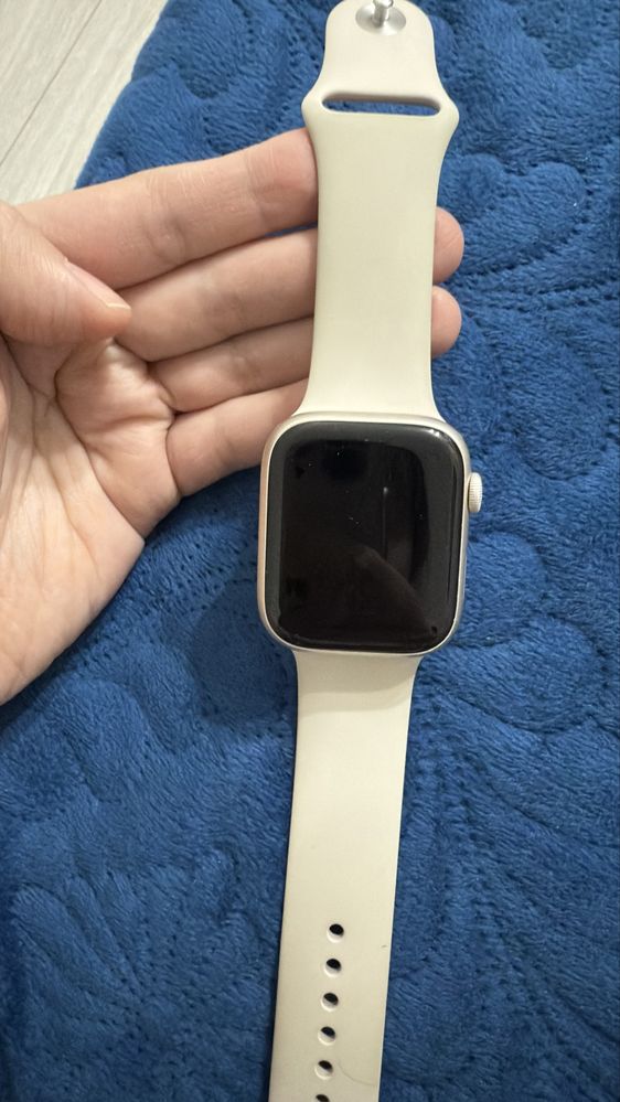 Продается apple watch 8 series 45 mm